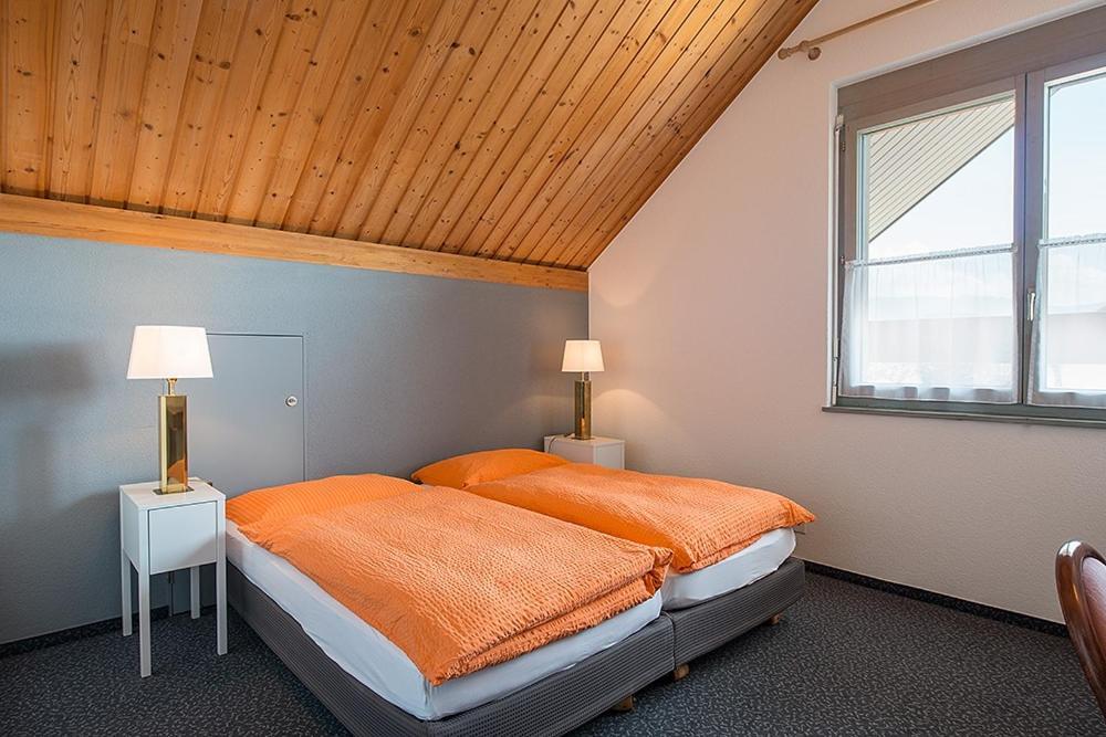 Hotel La Croix Blanche Hauterive  Buitenkant foto