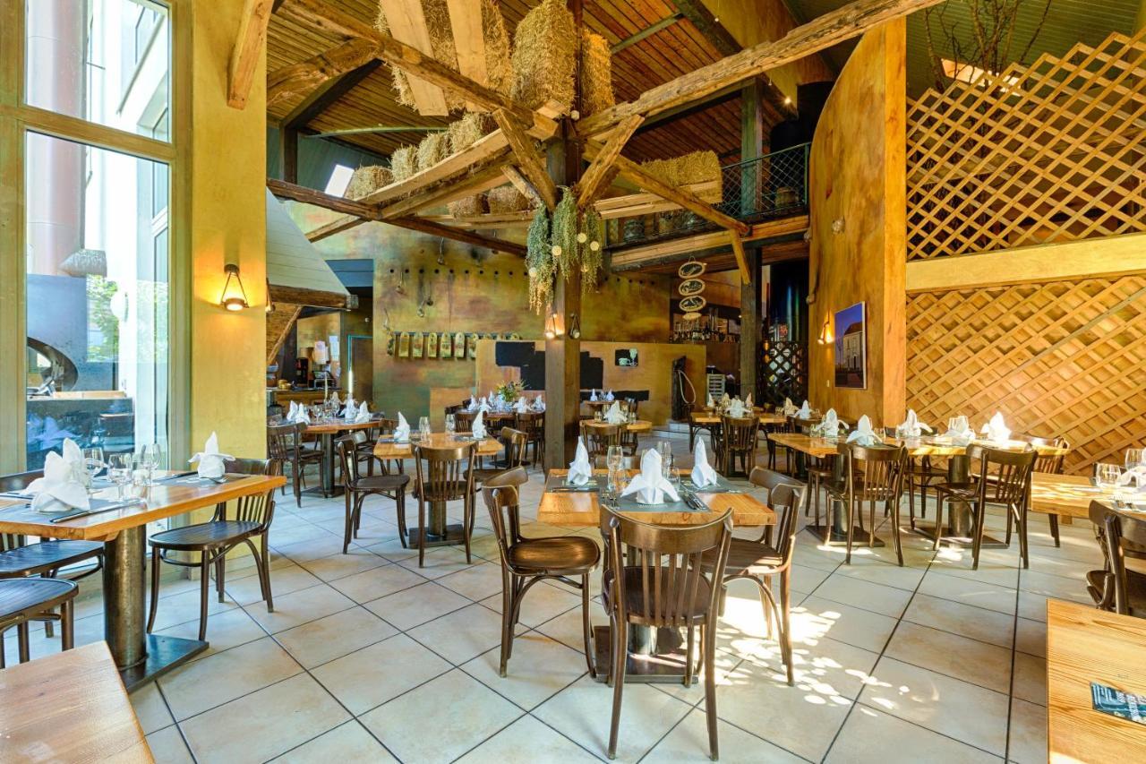Hotel La Croix Blanche Hauterive  Buitenkant foto